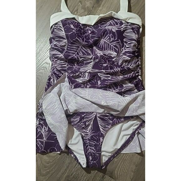 VENUS Swimwear Slimming One Piece Haulter Skirted Bathingsuit Women's Size 8 - Picture 2 of 5